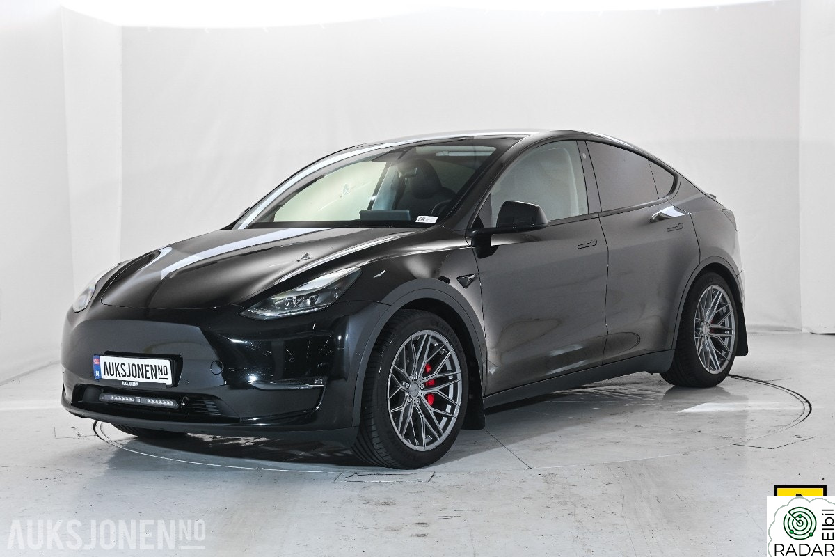 TESLA Model Y PERFORMANCE AWD PANORAMA ACC AUTOPILOT PREMIUM LYD