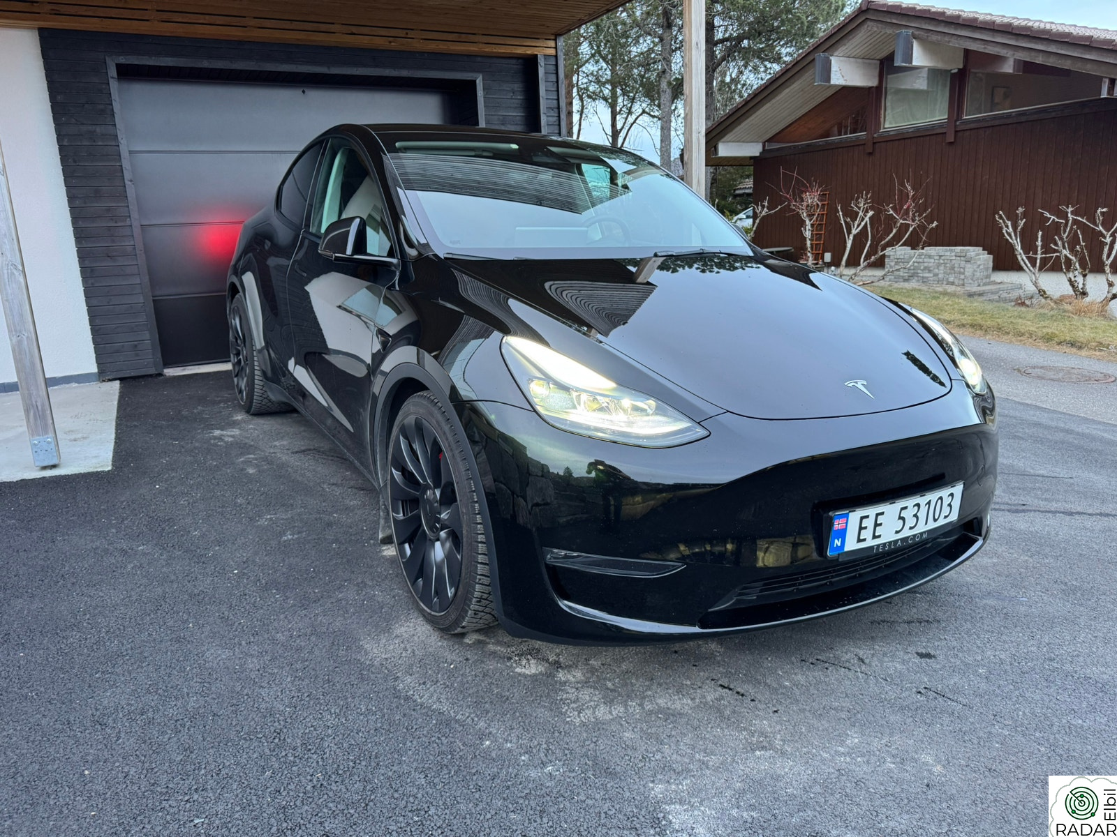 TESLA Model Y Performance AWD