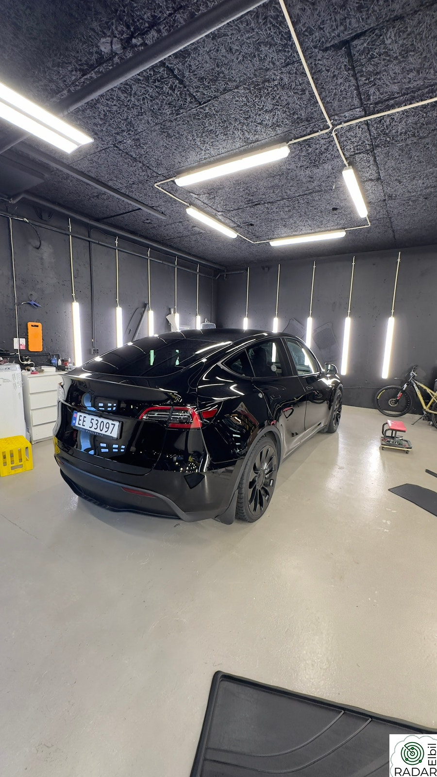TESLA Model Y Performance AWD