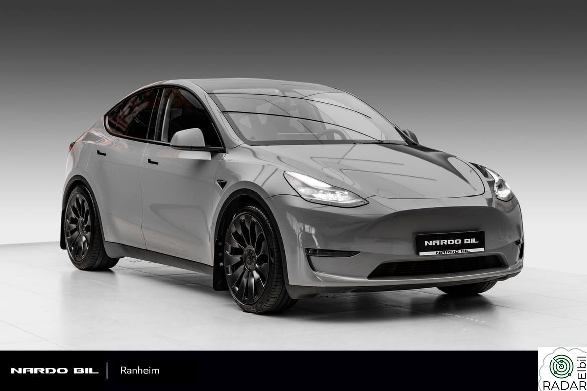 TESLA Model Y LR AWD Performance/Krok/Matrix/Nardo Grey Helfoliert