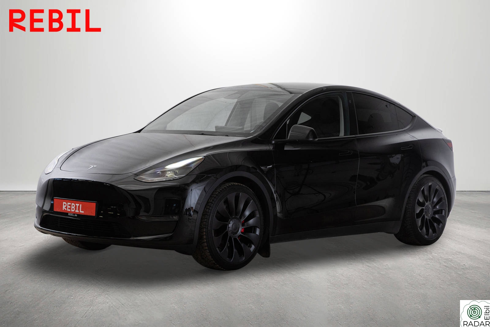TESLA Model Y 514km (WLTP)/Performance/Krok/2xÜber/AWD/Ryzen/R.kam