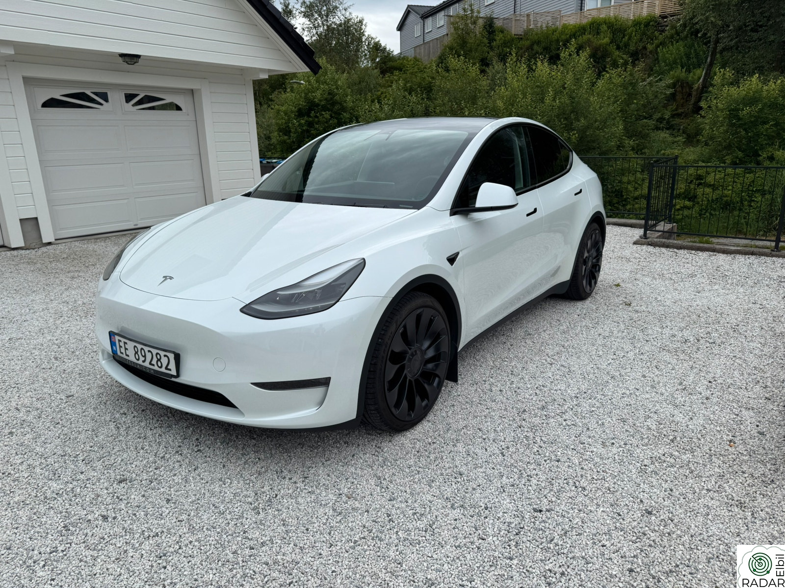 TESLA Model Y Performance AWD / Lav KM / 21/21"