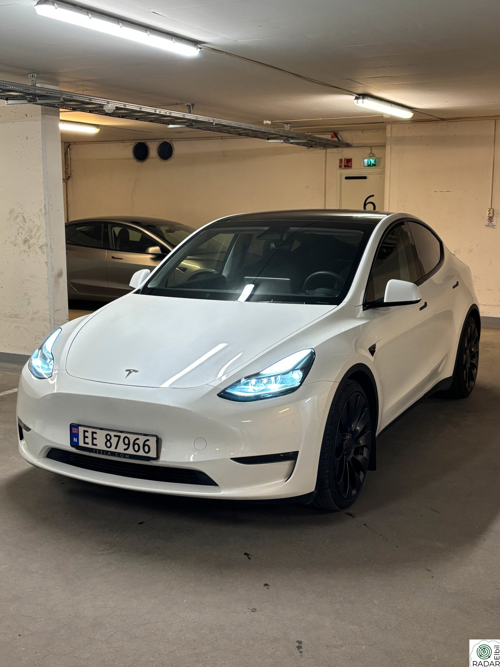 TESLA Model Y Performance AWD
