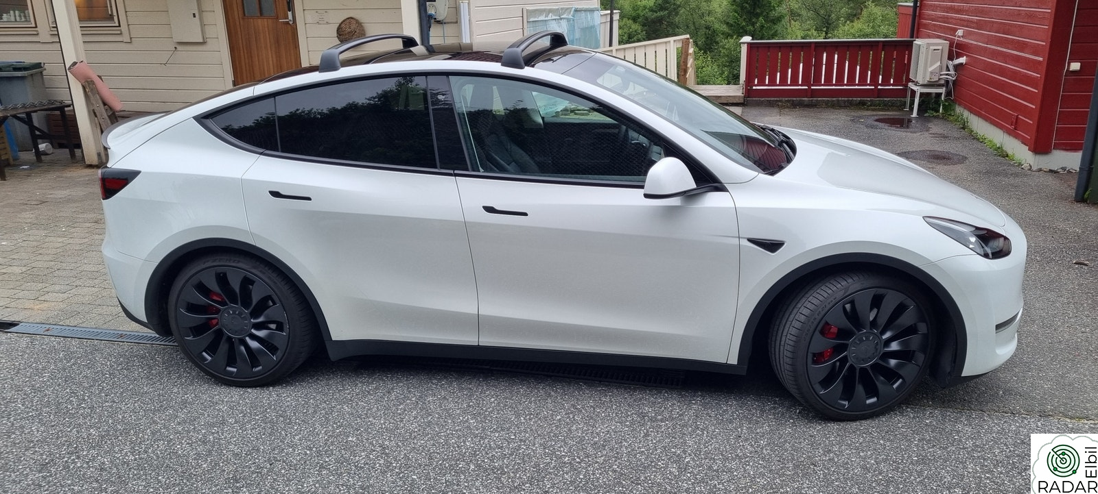 TESLA Model Y Performance AWD