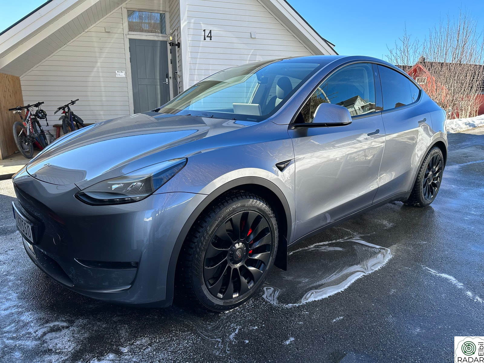 TESLA Model Y Performance AWD