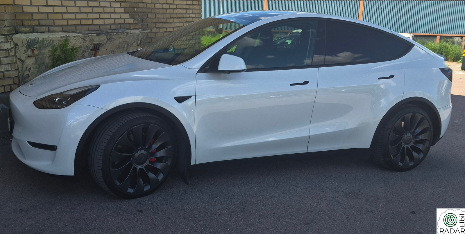 TESLA Model Y Performance AWD