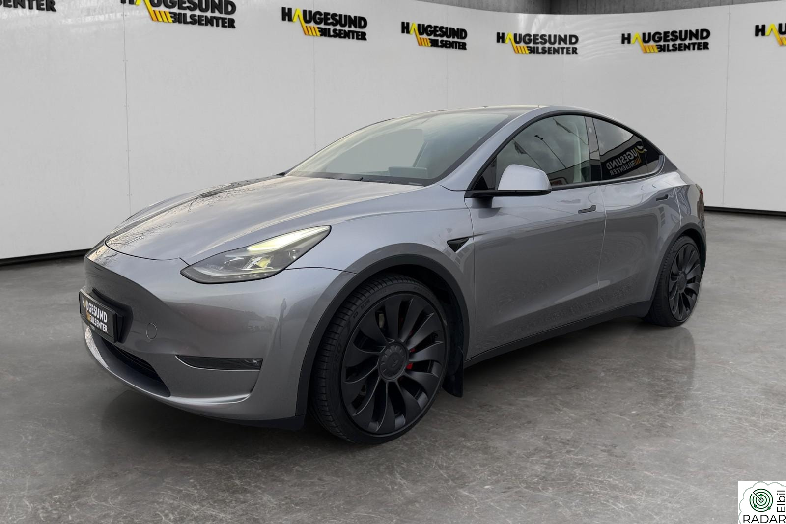 TESLA Model Y Performance 4WD | Hengerfeste | 21" | 1 eier