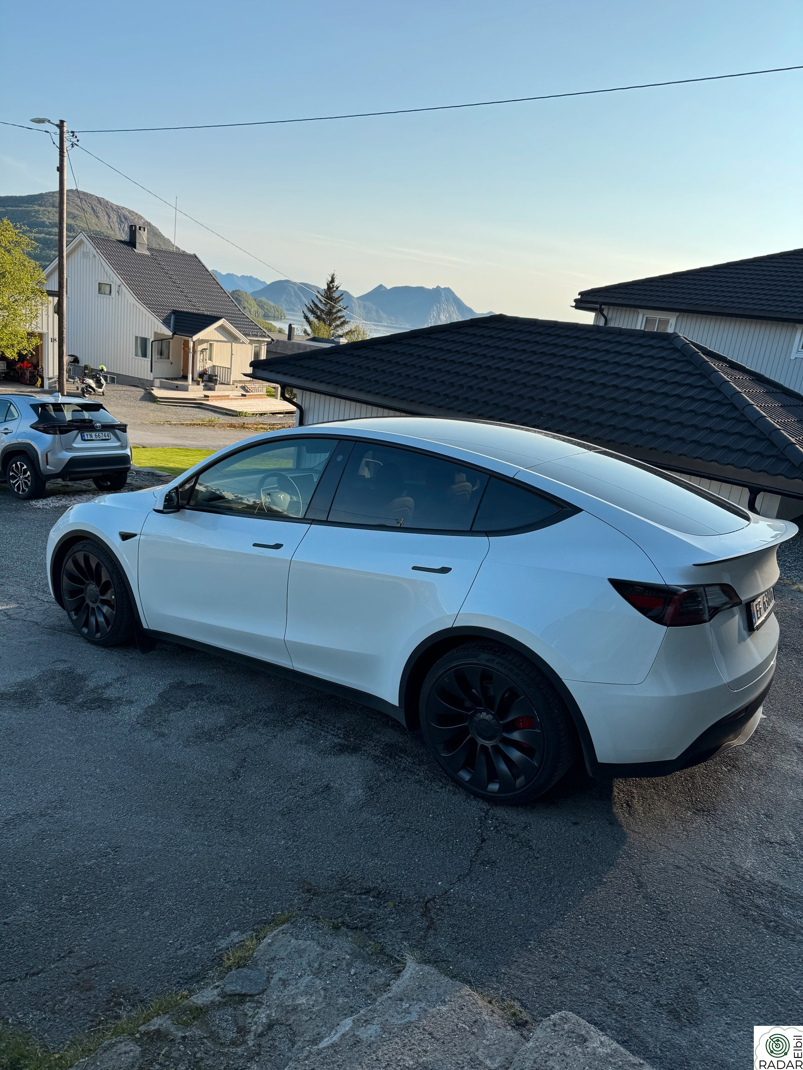 TESLA Model Y Performance AWD Helfoliert med PPF