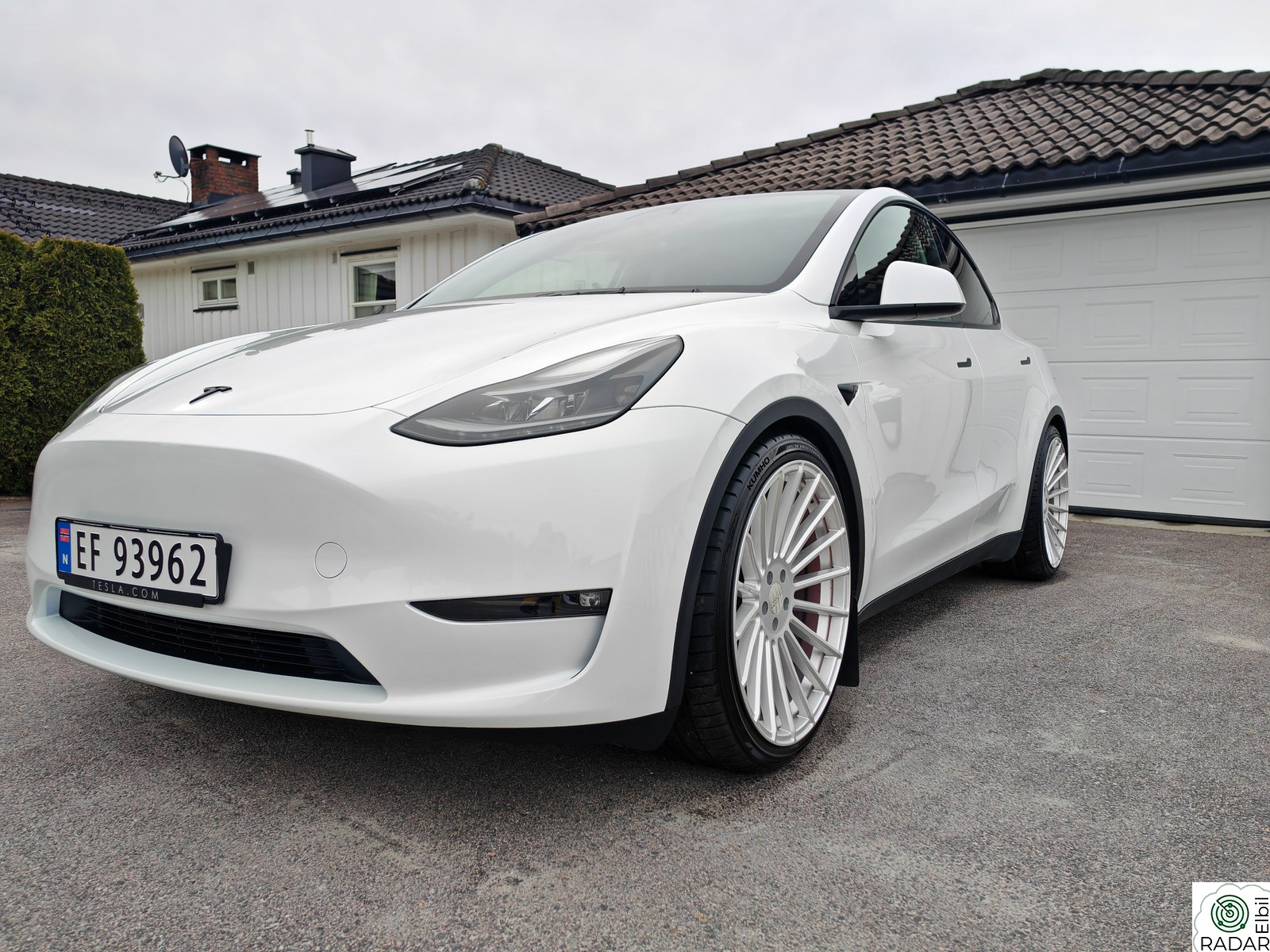 TESLA Model Y Performance AWD