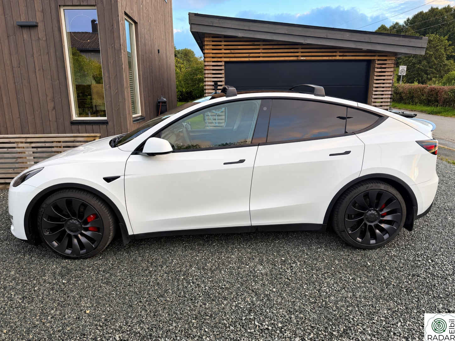 TESLA Model Y Performance AWD