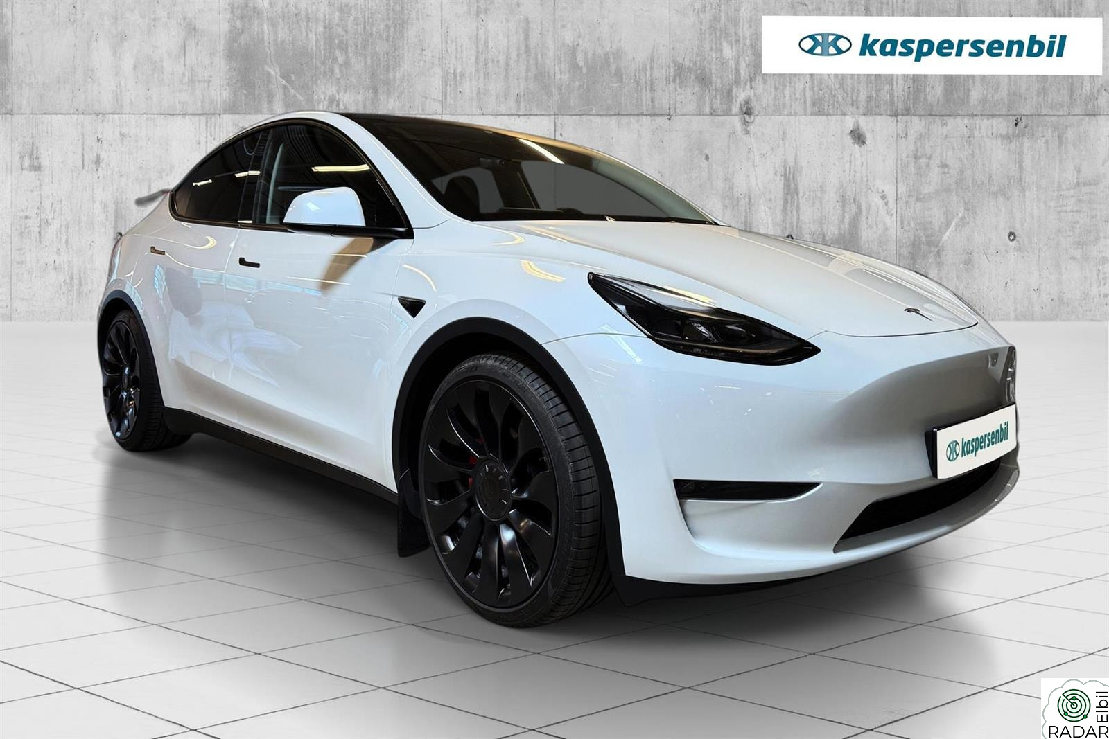 TESLA Model Y NORSK PERFORMANCE HENGERFESTE PERLEMOR