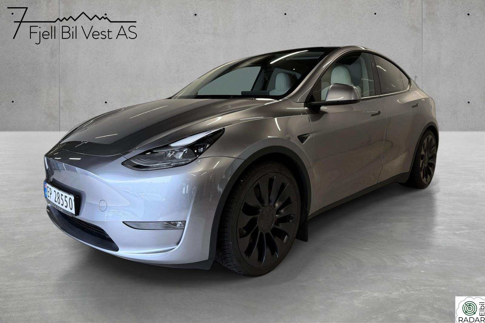 TESLA Model Y Perfomance Norsk Krok AP Skinn Hifi Vinterpakke 21+21
