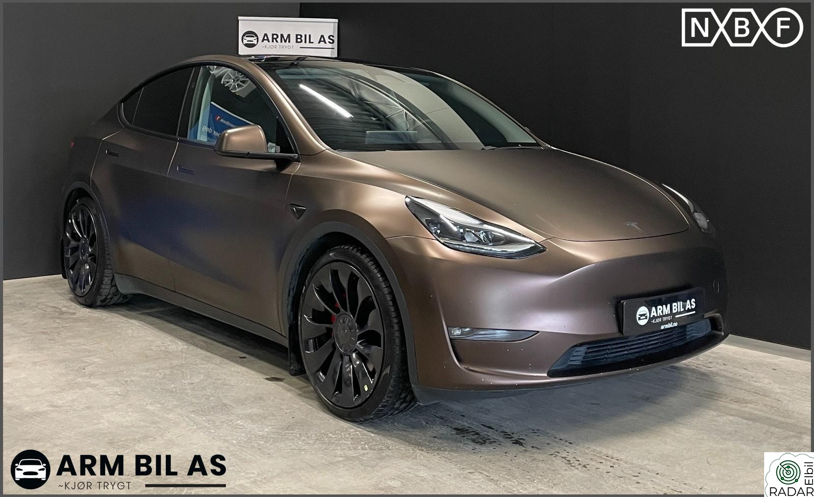 TESLA Model Y LR, Performance, Krok, AWD, Foliert, Rattvarme, Pano++