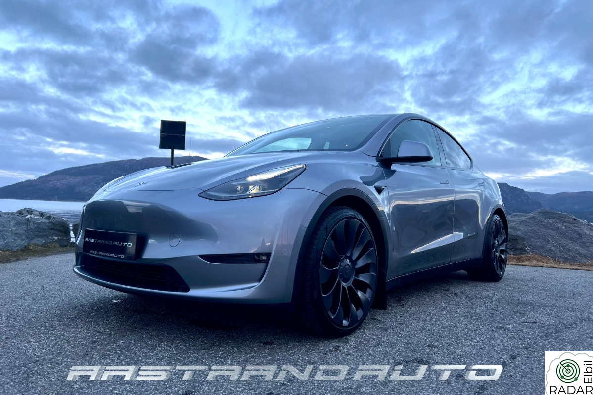 TESLA Model Y PERFORMANCE|PREMIUM|RYZEN|KROK|HIFI|2x21"|QUICKSILVER