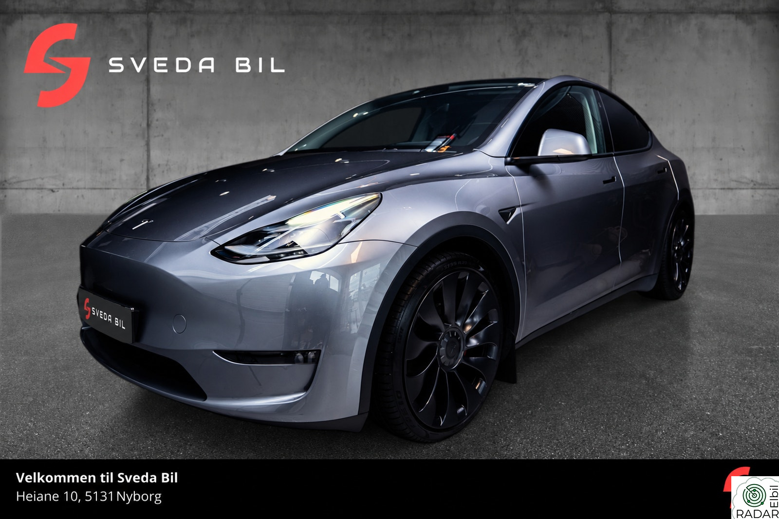 TESLA Model Y Performance AWD | Glasstak | Navi | 18 100 km