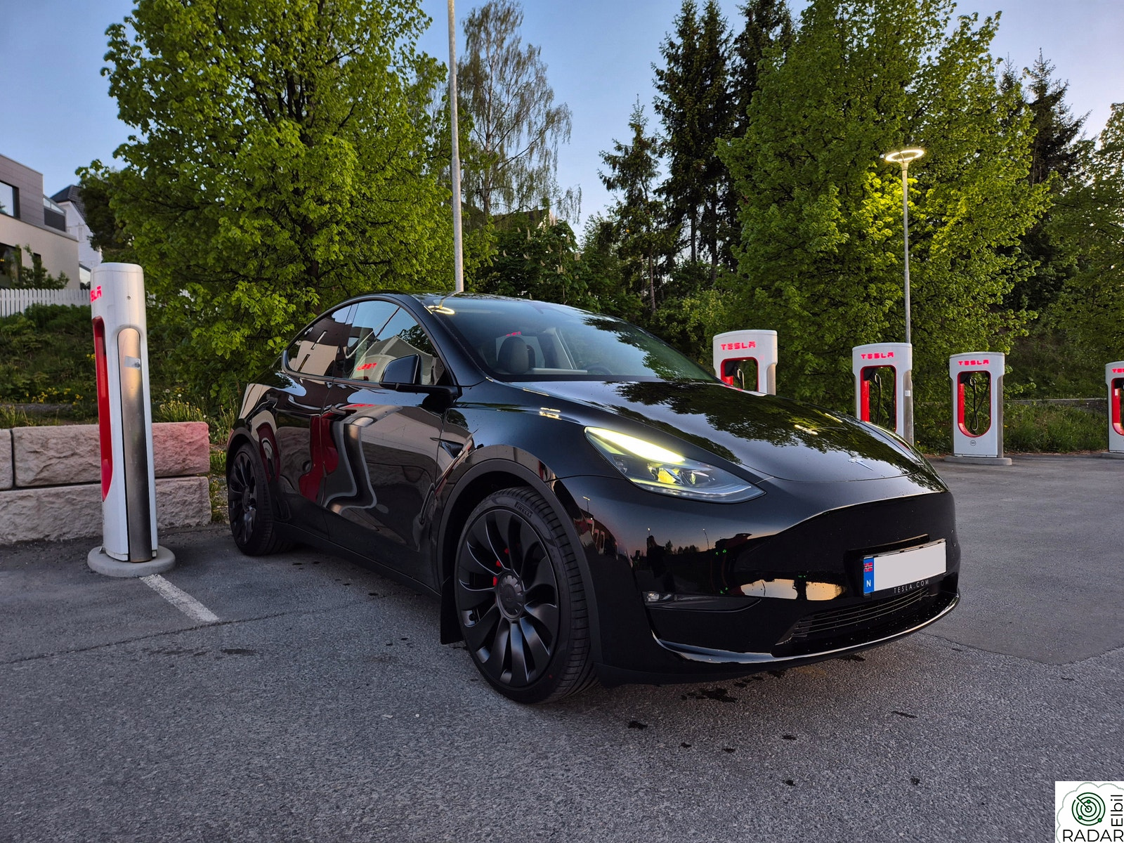TESLA Model Y Performance AWD