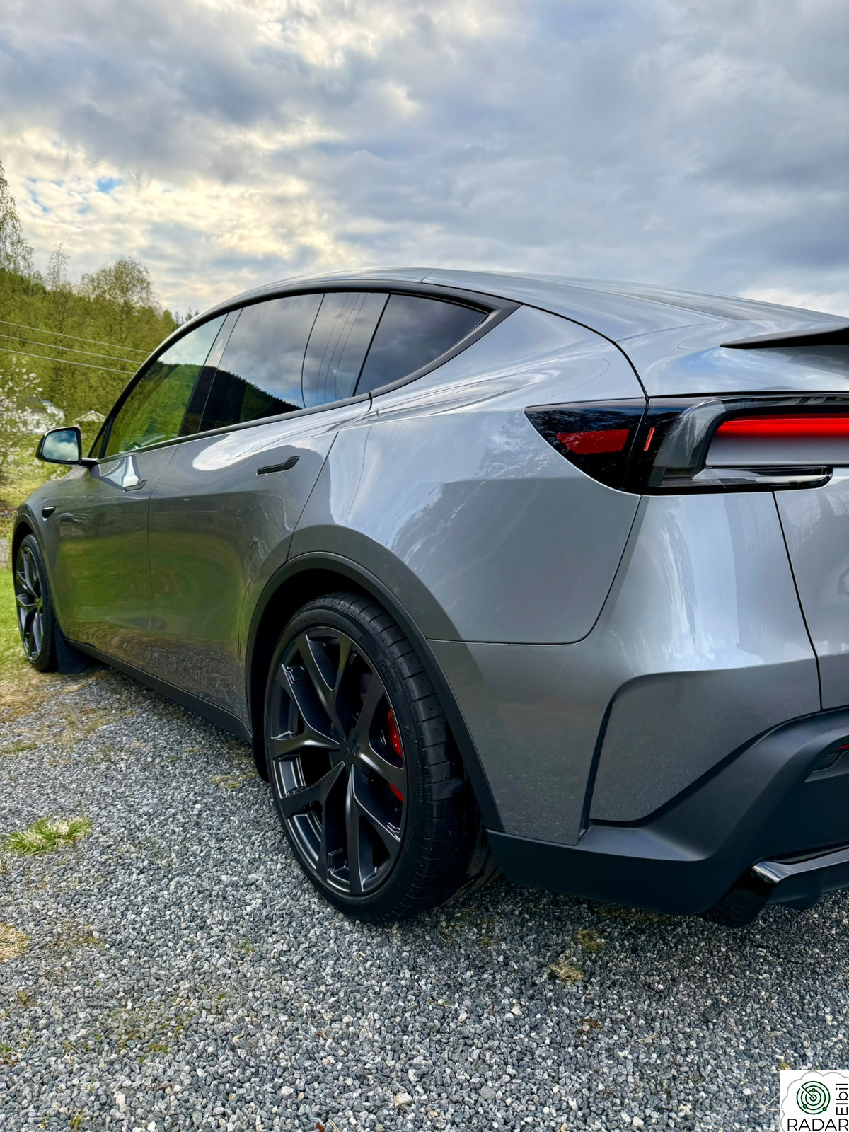 TESLA Model Y Performance AWD