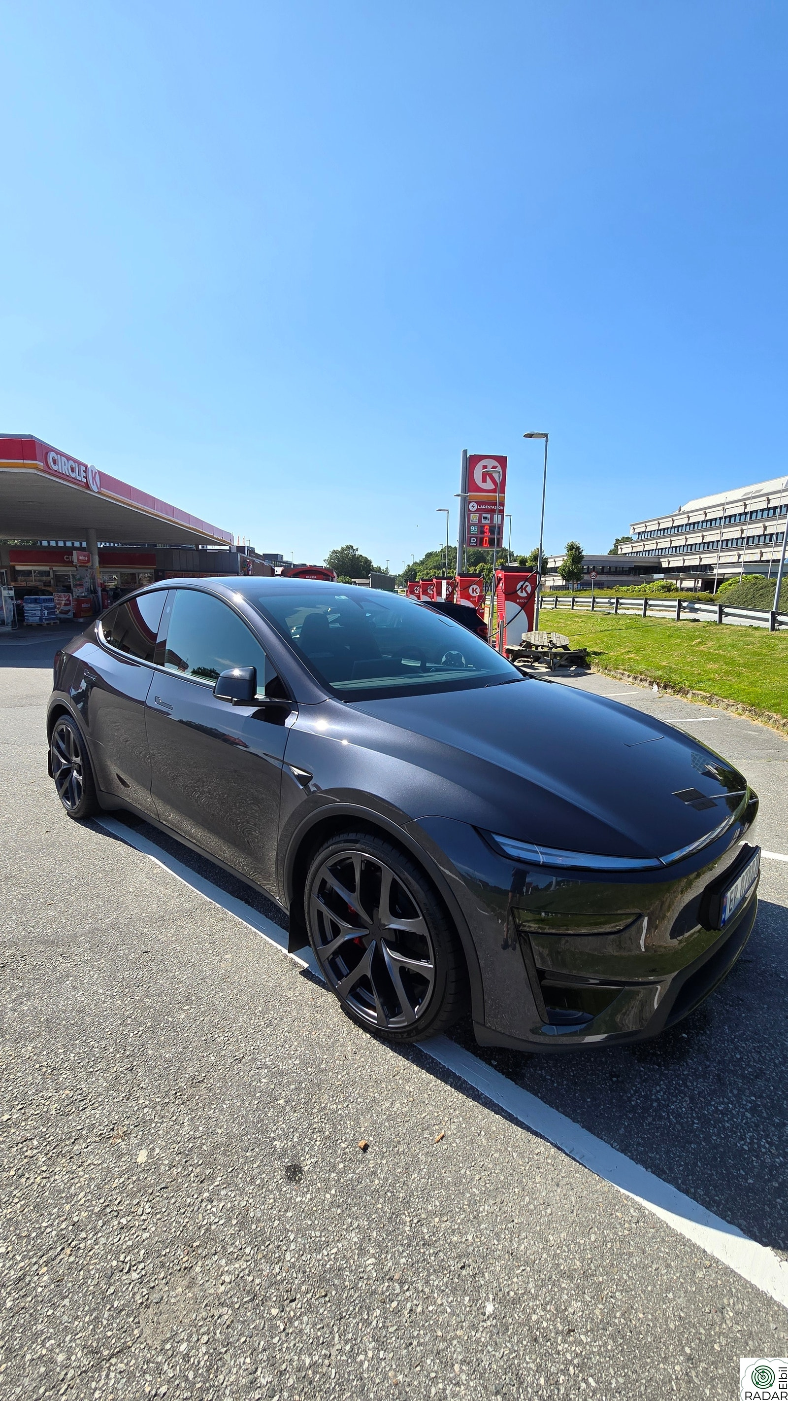 TESLA Model Y Performance AWD