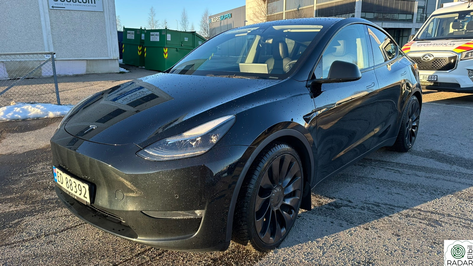 TESLA Model Y Performance AWD
