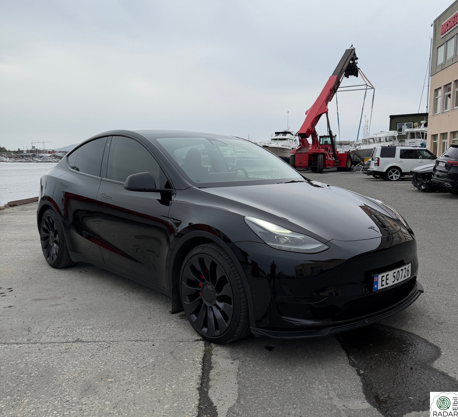 TESLA Model Y Performance AWD