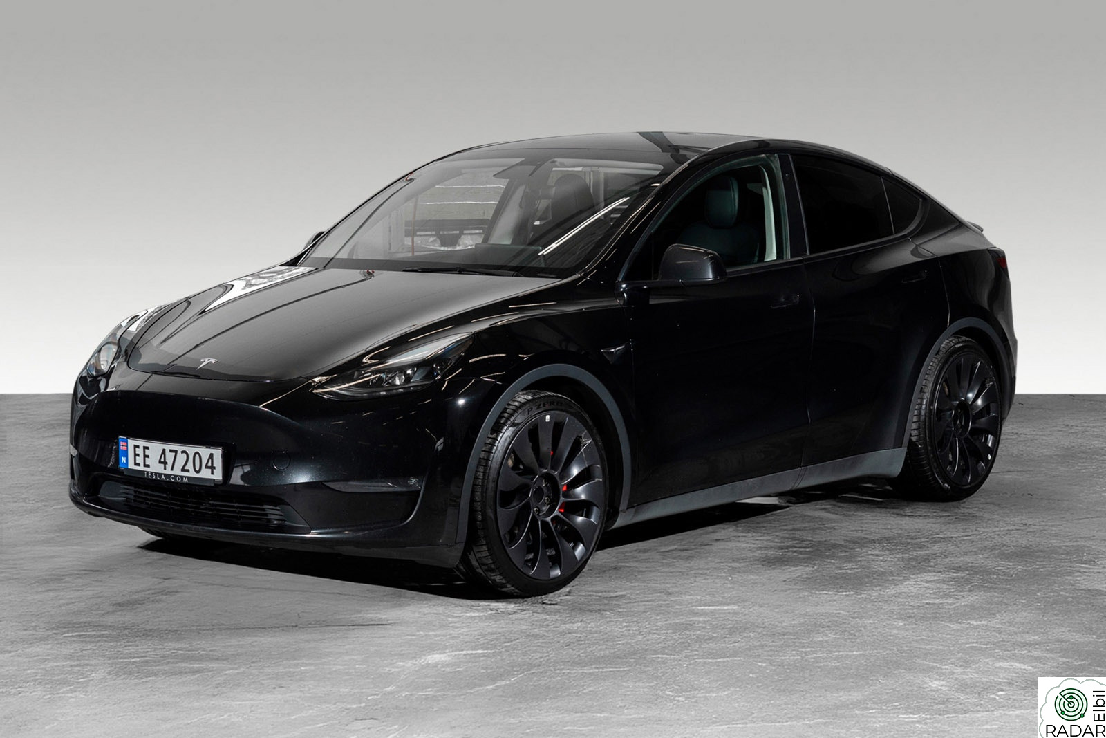 TESLA Model Y Performance AWD