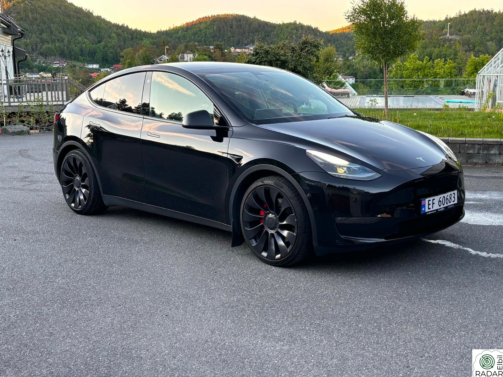TESLA Model Y Performance AWD (8x21 überturbine)