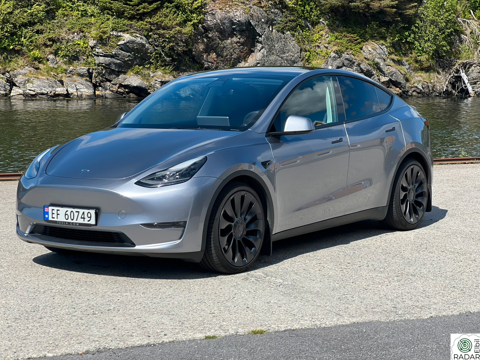 TESLA Model Y Performance AWD
