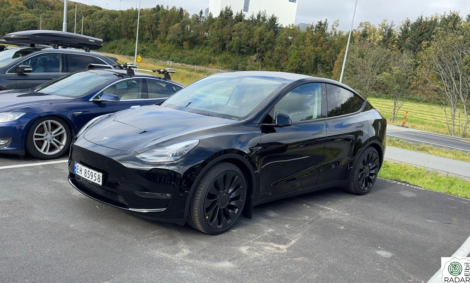 TESLA Model Y Performance AWD