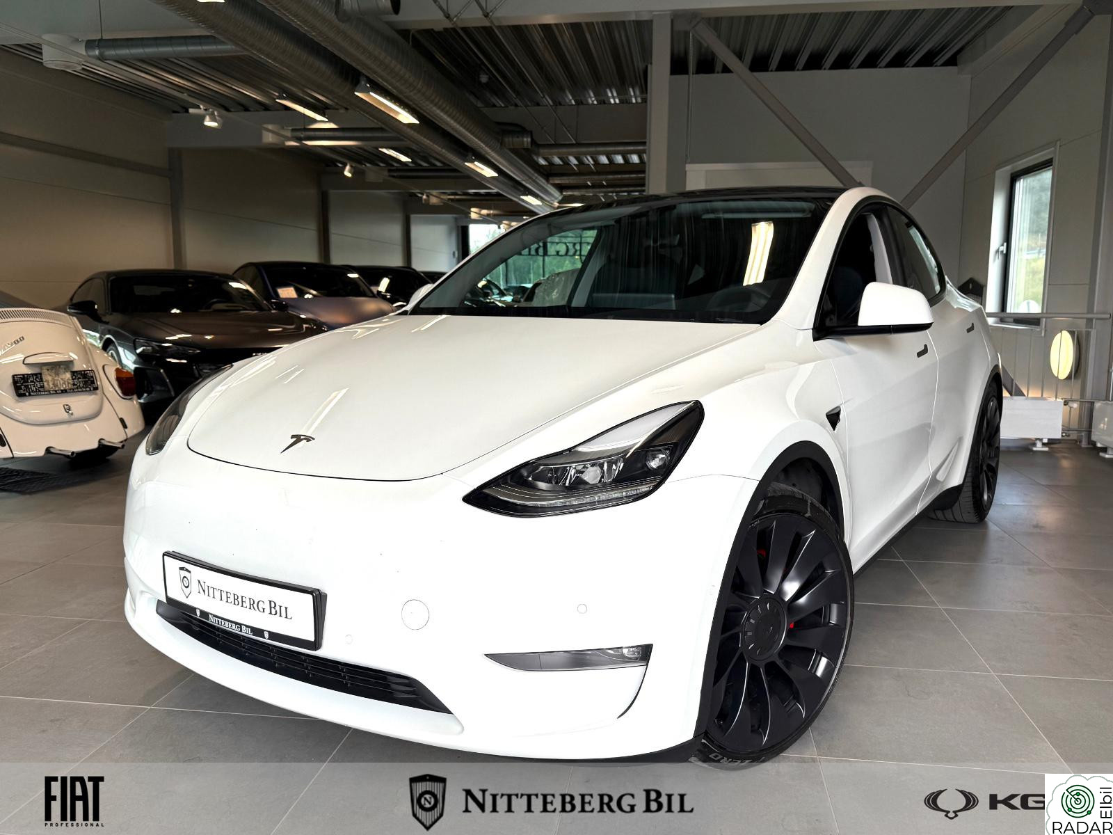 TESLA Model Y Performance AWD 514km / Premium/ V.Pumpe/Autopilot-