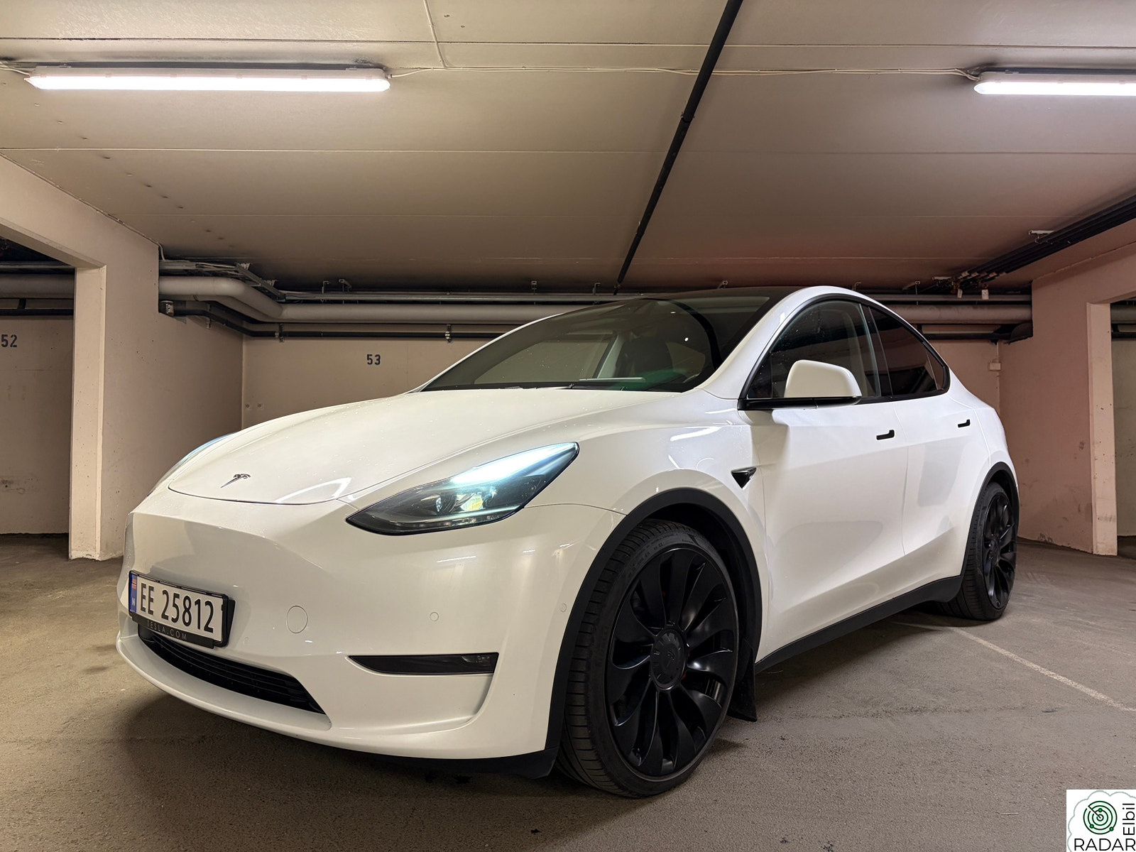 TESLA Model Y Performance AWD