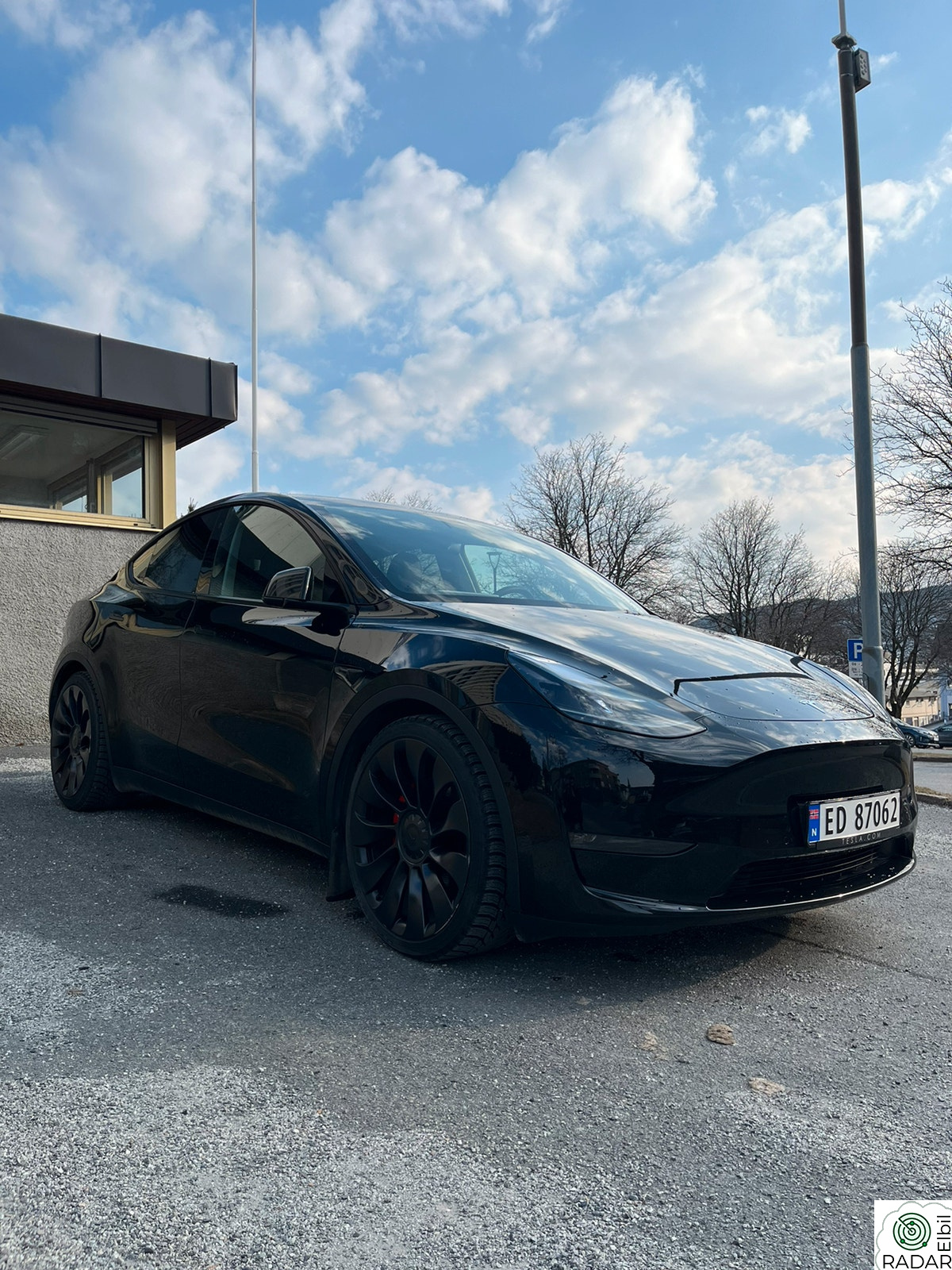 TESLA Model Y Performance AWD