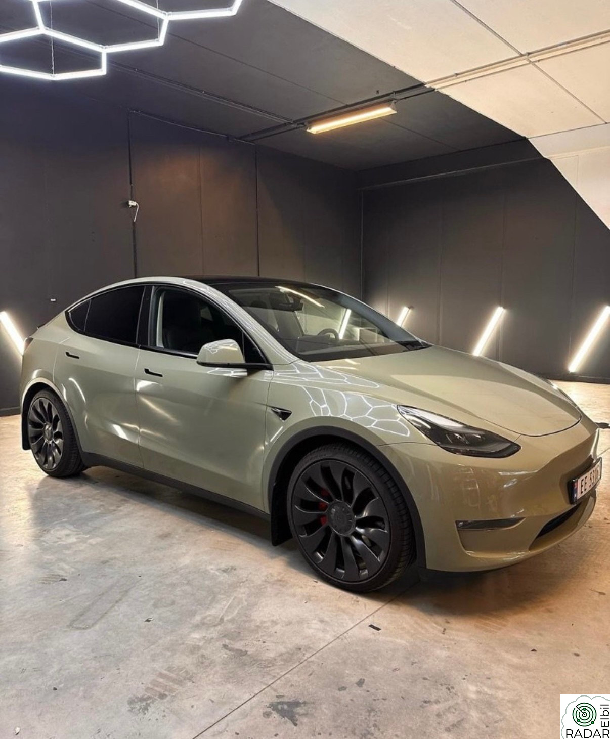 TESLA Model Y Performance AWD