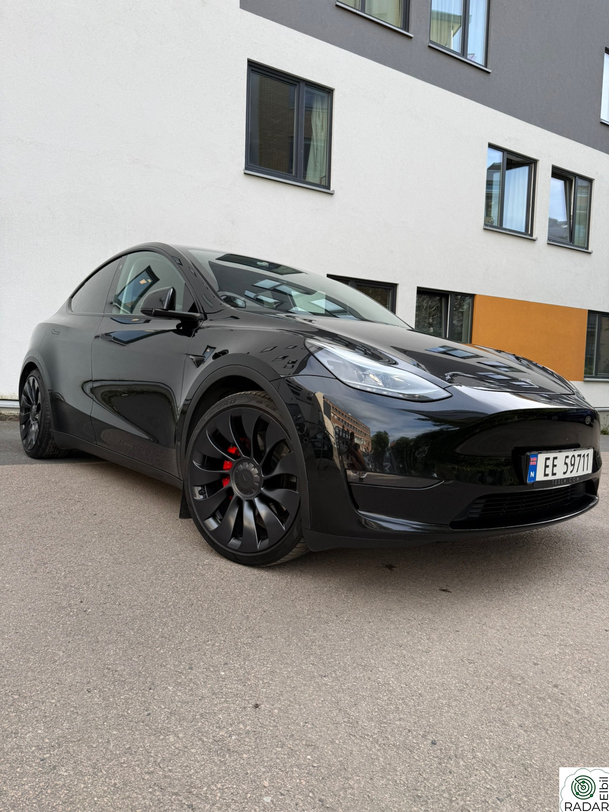 TESLA Model Y Performance AWD