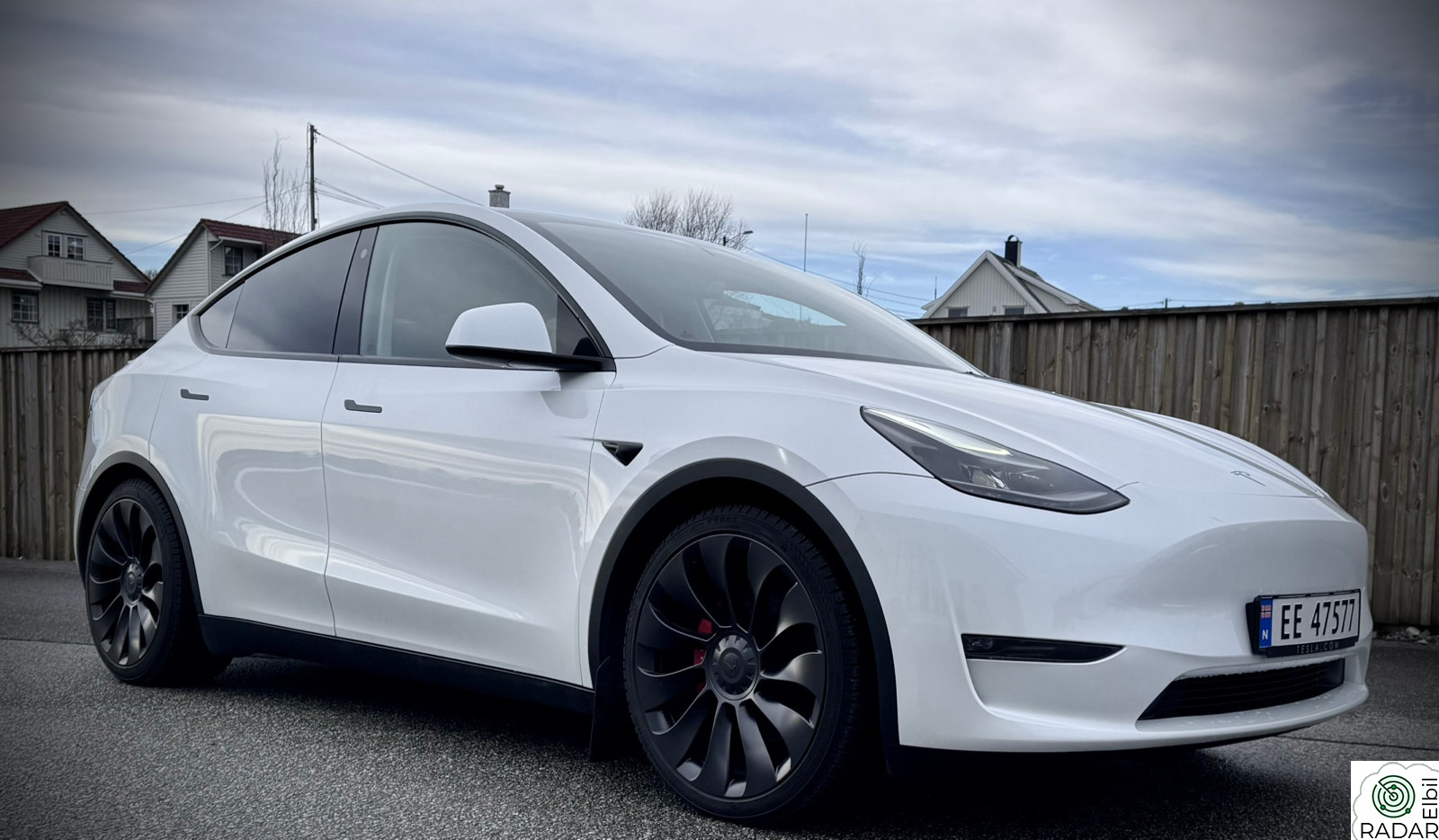 TESLA Model Y Performance AWD