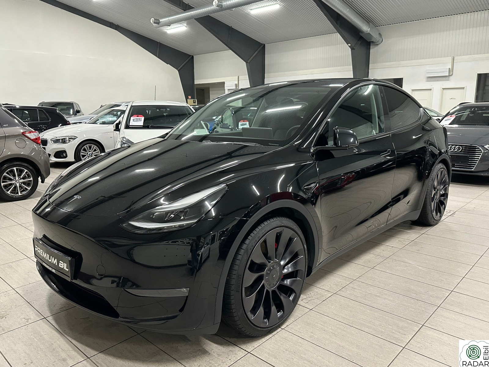 TESLA Model Y PERFORMANCE,SKINN,PREMIUM,360,RYZEN,KROK, 21’’+21" ÜBER