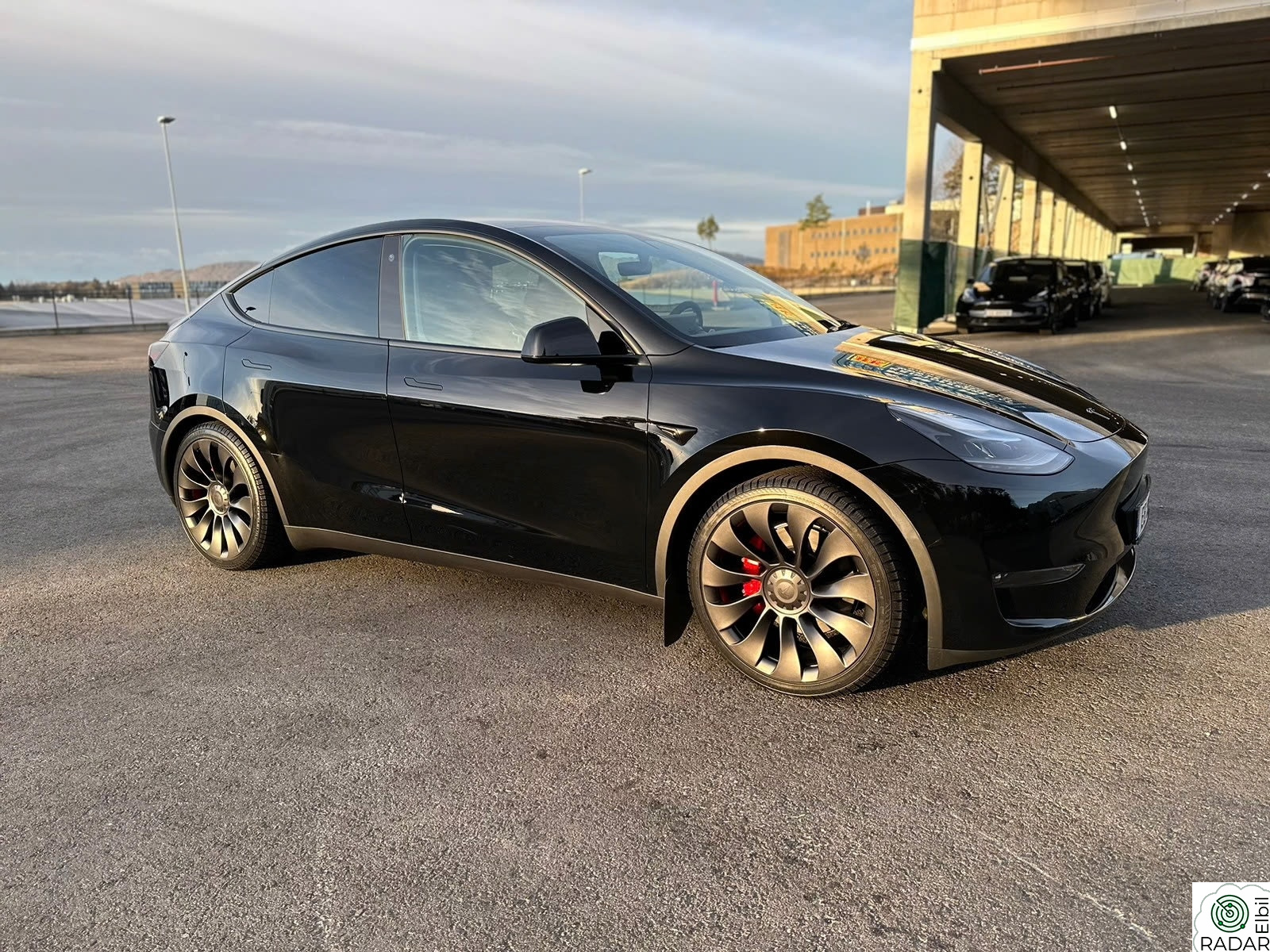 TESLA Model Y Performance AWD