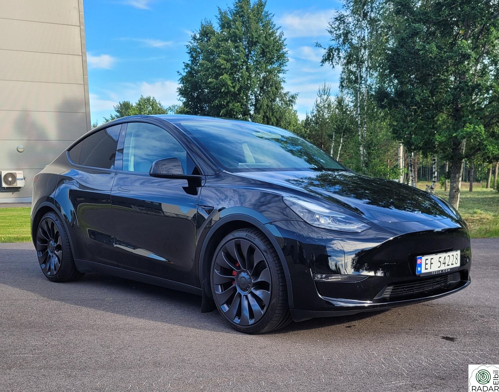 TESLA Model Y Performance AWD