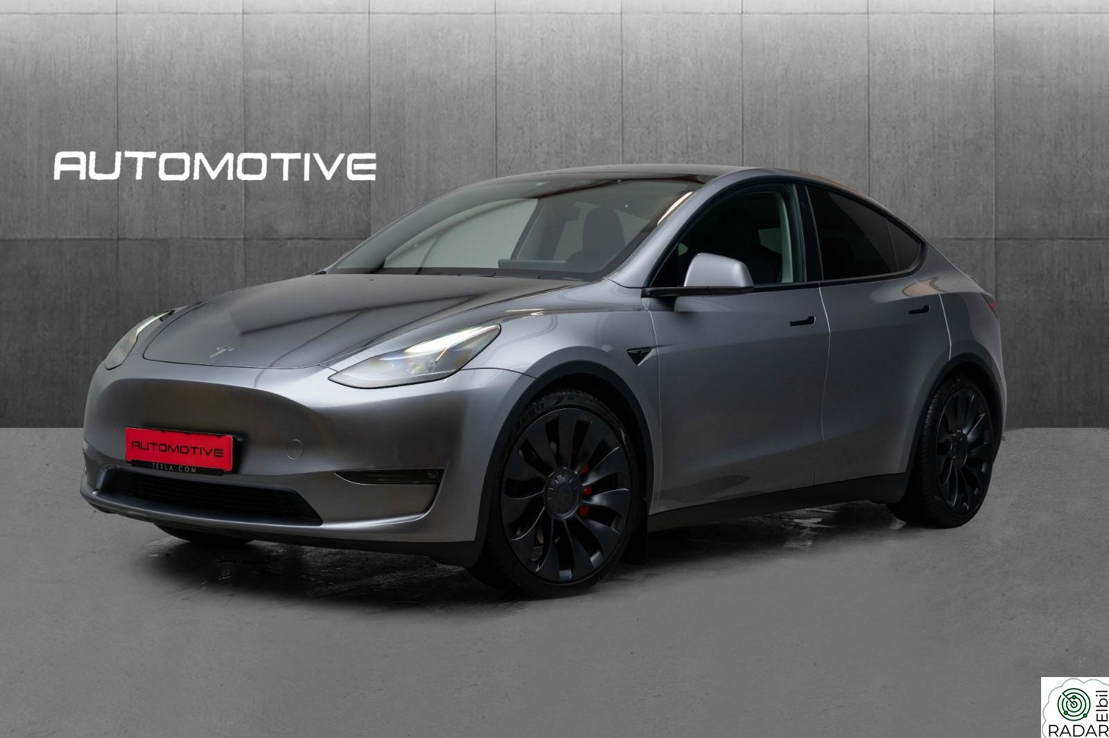 TESLA Model Y Performance AWD / 2x21"/ Premium / H.feste ++