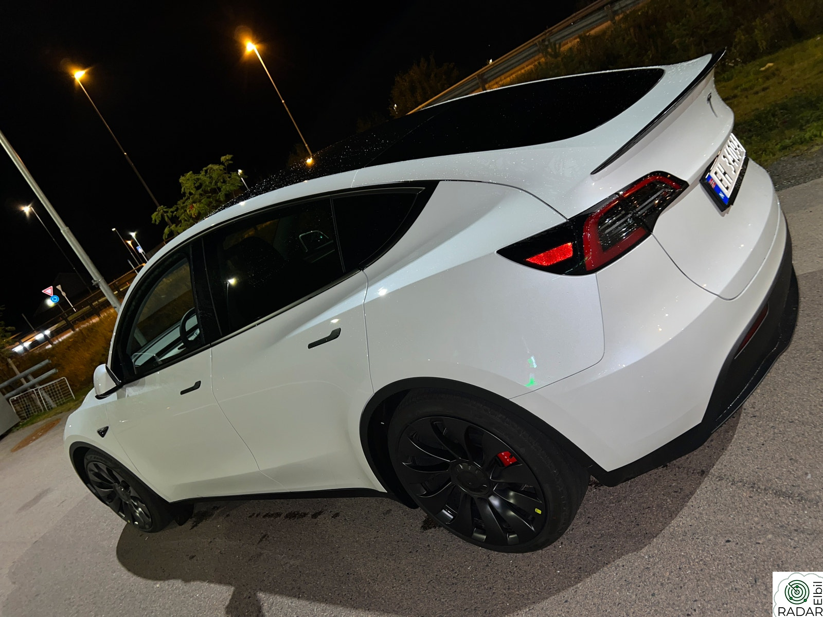 TESLA Model Y Performance AWD