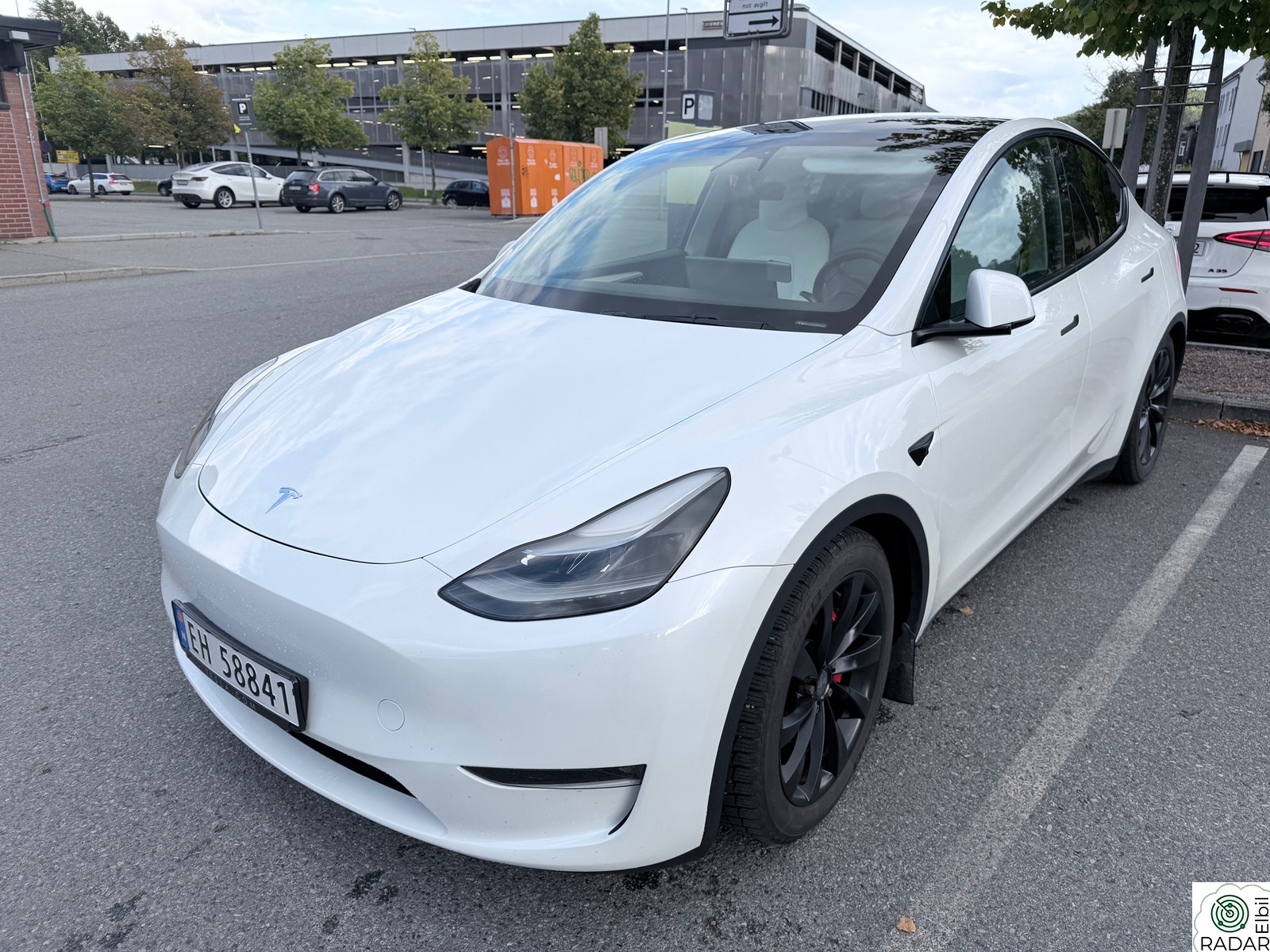 TESLA Model Y Performance AWD