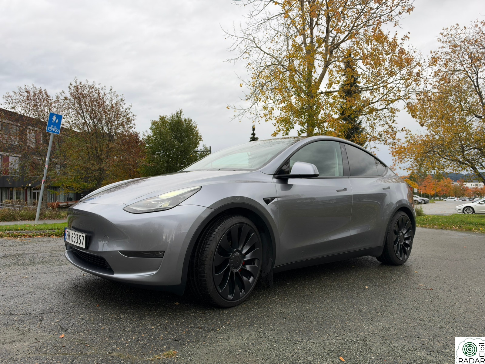 TESLA Model Y Performance AWD
