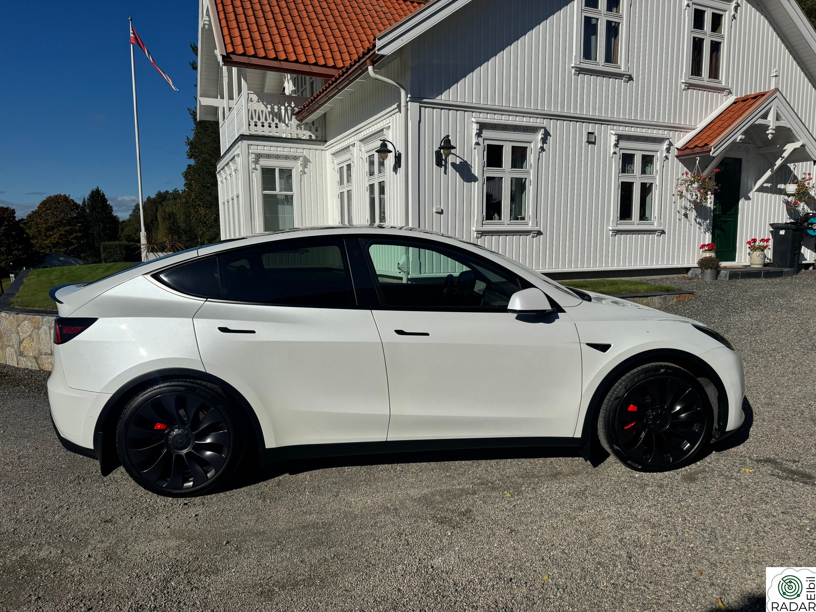 TESLA Model Y Performance AWD