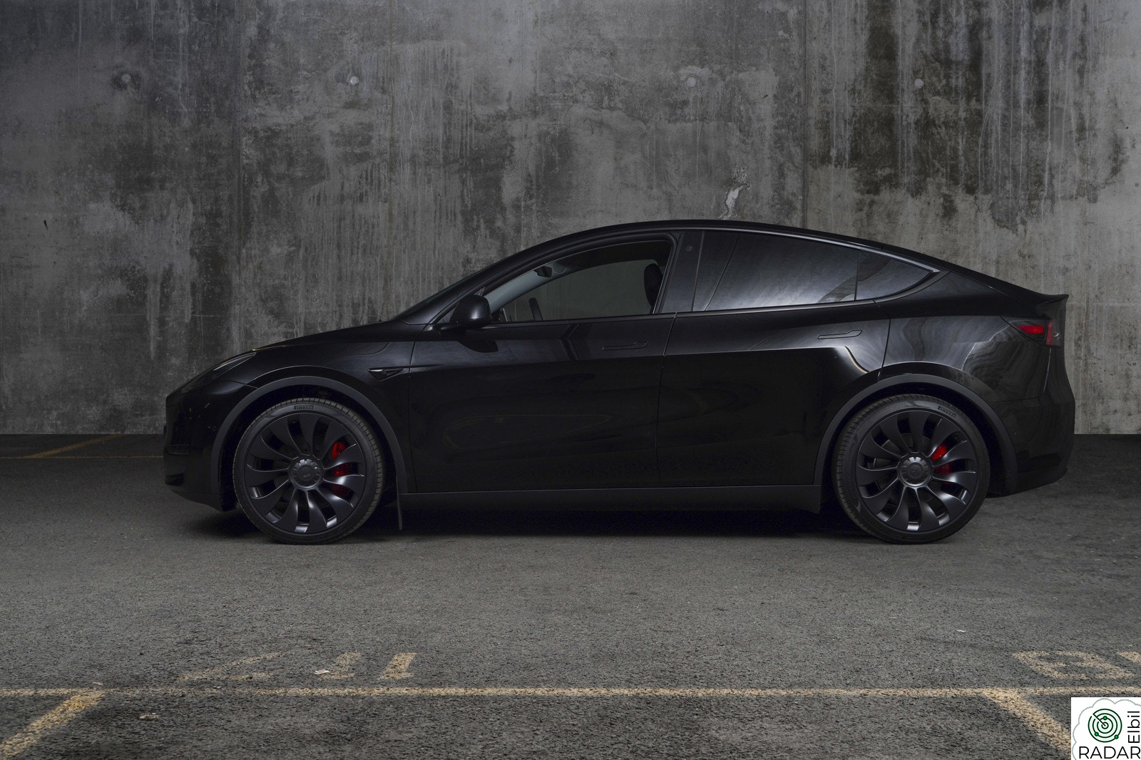 TESLA Model Y PERFORMANCE  AP PREMIUM S + V KR 4.900,-/MND