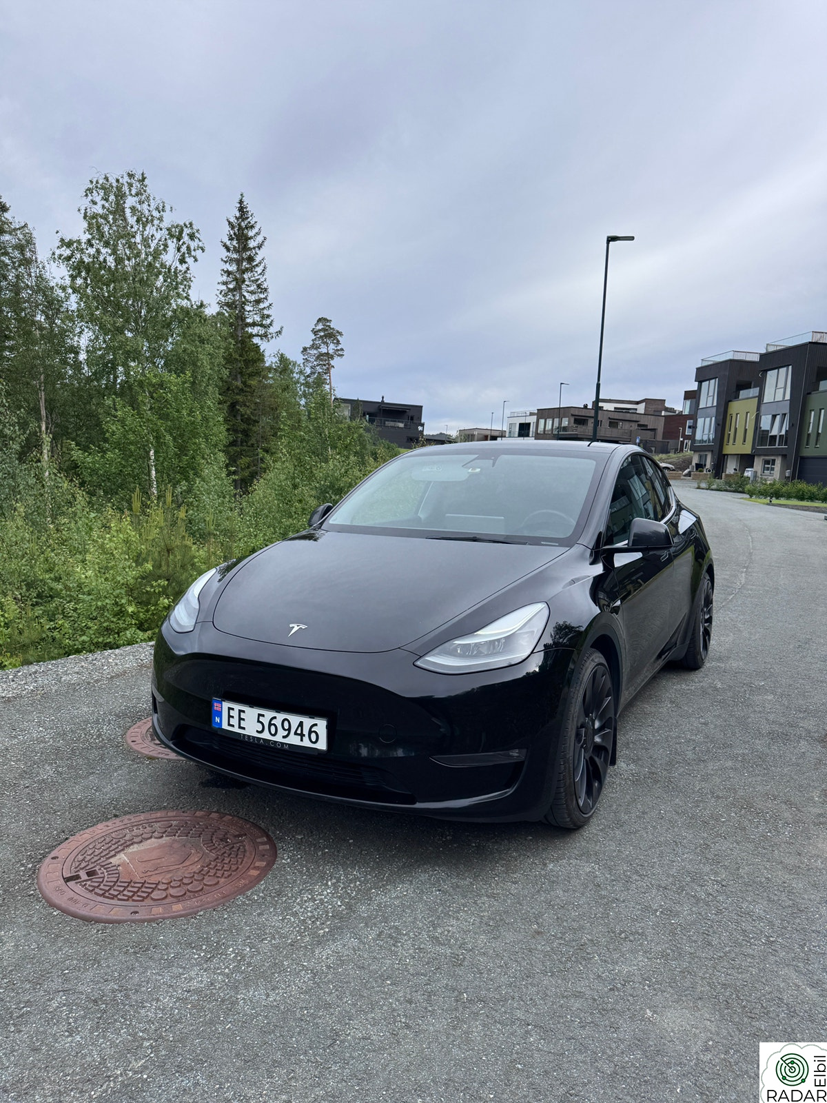 TESLA Model Y Performance AWD |Hengerfeste| 21” felger sommer/vinter