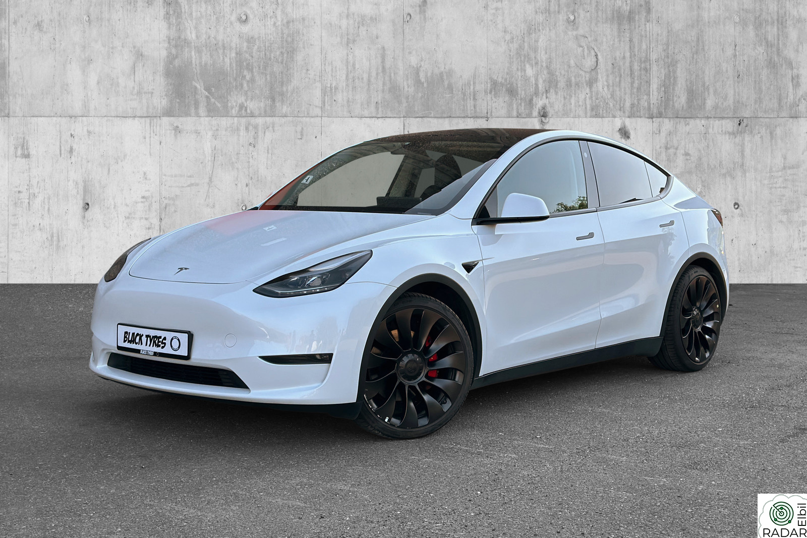 TESLA Model Y Performance AWD Berlin, Premium, Skinn, Krok, AP, 21" +