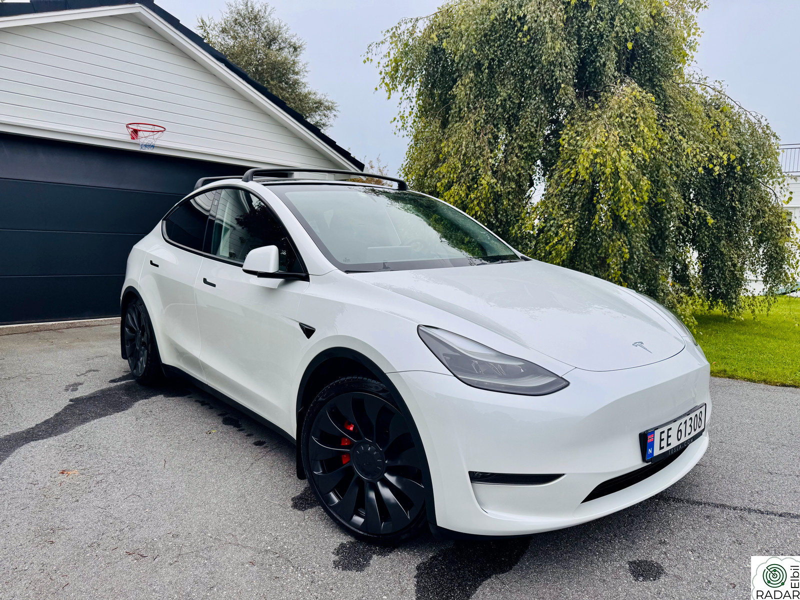 TESLA Model Y Performance AWD