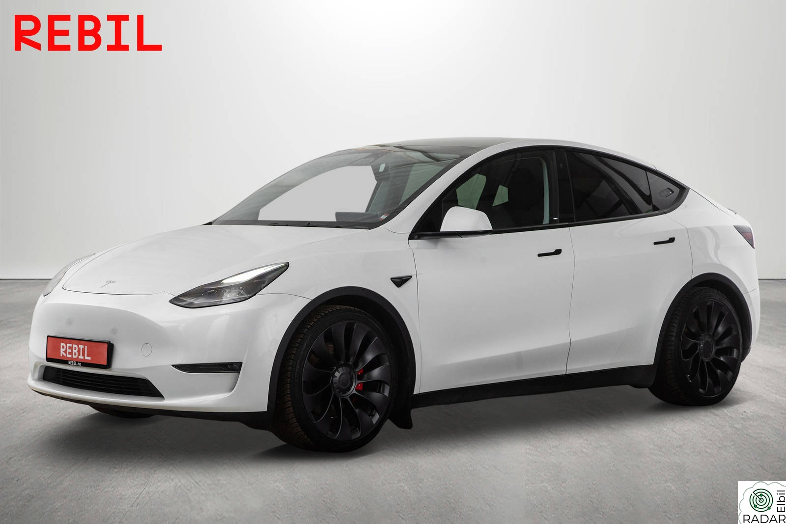 TESLA Model Y 514km/Performance/Krok/2xÜber/AWD/Ryzen/Navi/Rkam/Pano
