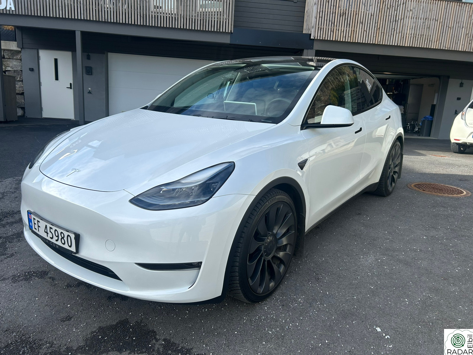 TESLA Model Y Performance AWD
