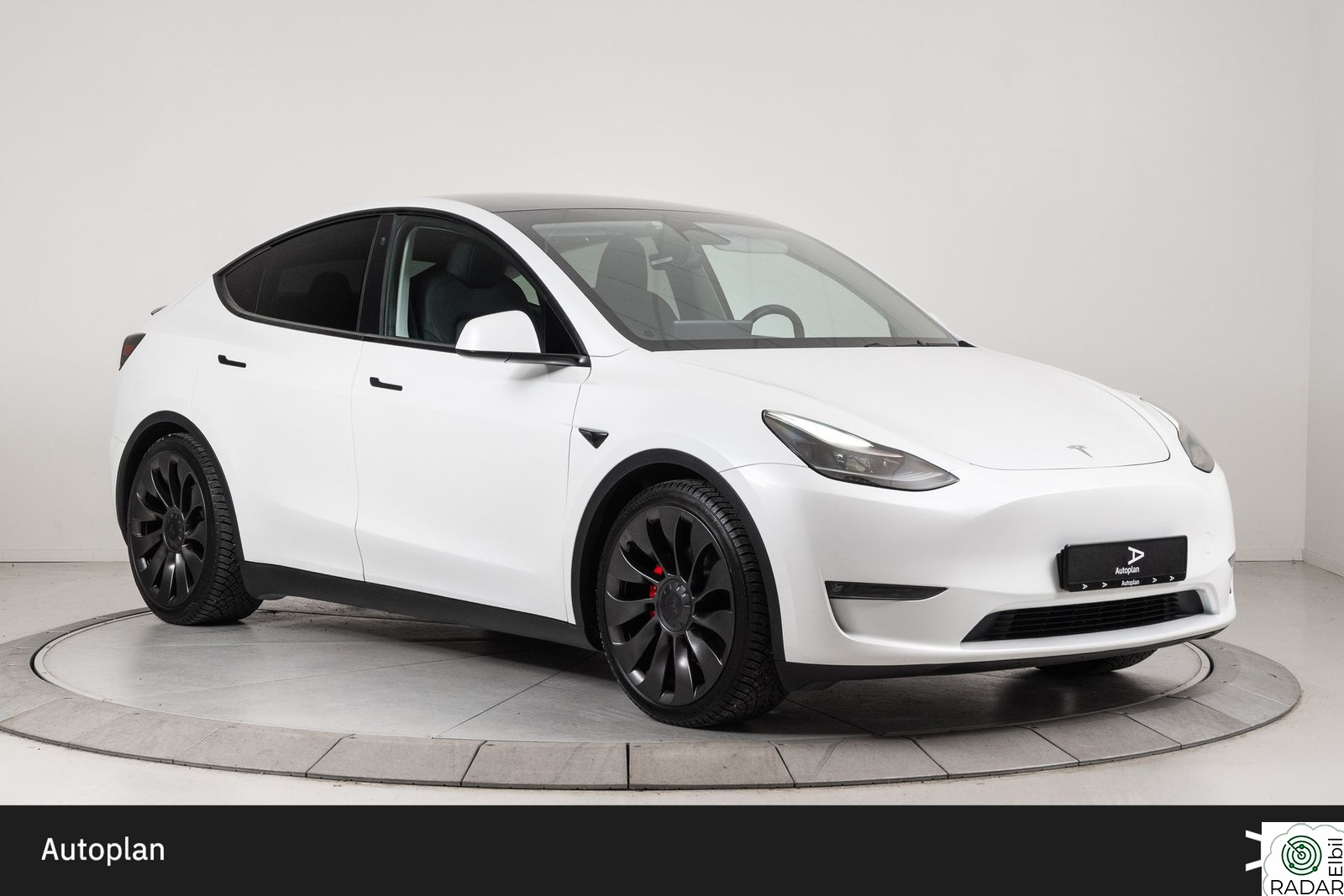 TESLA Model Y Performance Autopilot/Krok/Varmepumpe/Ryzen