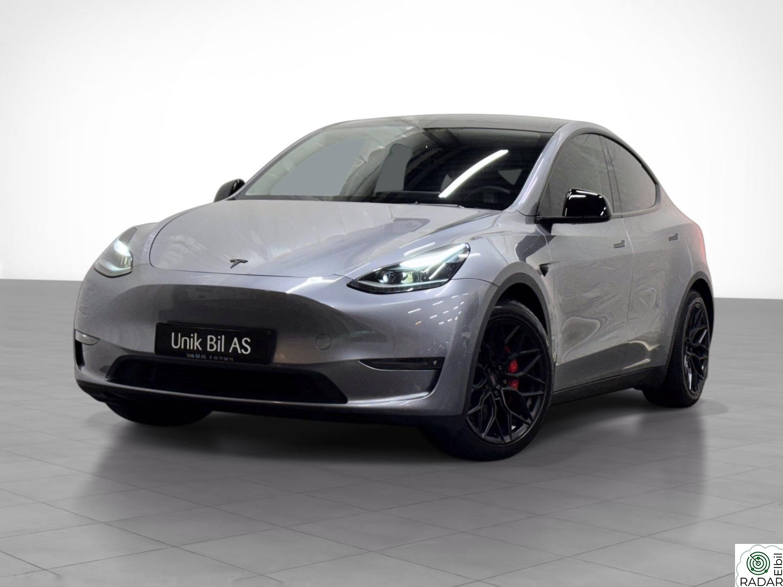 TESLA Model Y PERFORMANCE/ AWD/ BERLIN/ KROK/ AP/ SxV DEKK